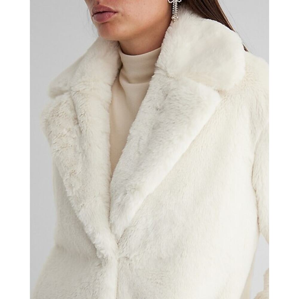 EXPRESS Ivory Faux Fur Coat Plush Mid Length Jacket Size M - Picture 9 of 9